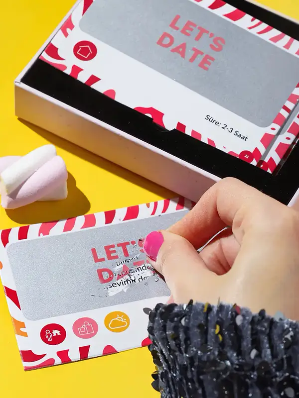 Let's Date Çiftler İçin Kazı Kazan Erotik Oyun Kartı